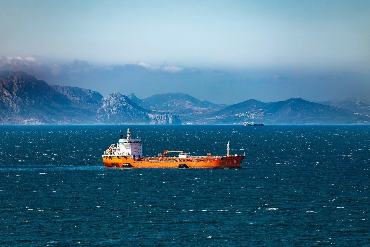 Project-based structured solutions for energy and commodities